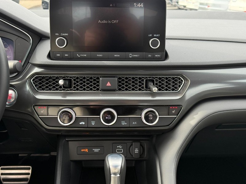 Acura Integra Vehicle Full-screen Gallery Image 13