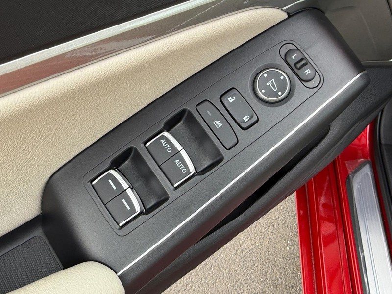 Acura Integra Vehicle Full-screen Gallery Image 14