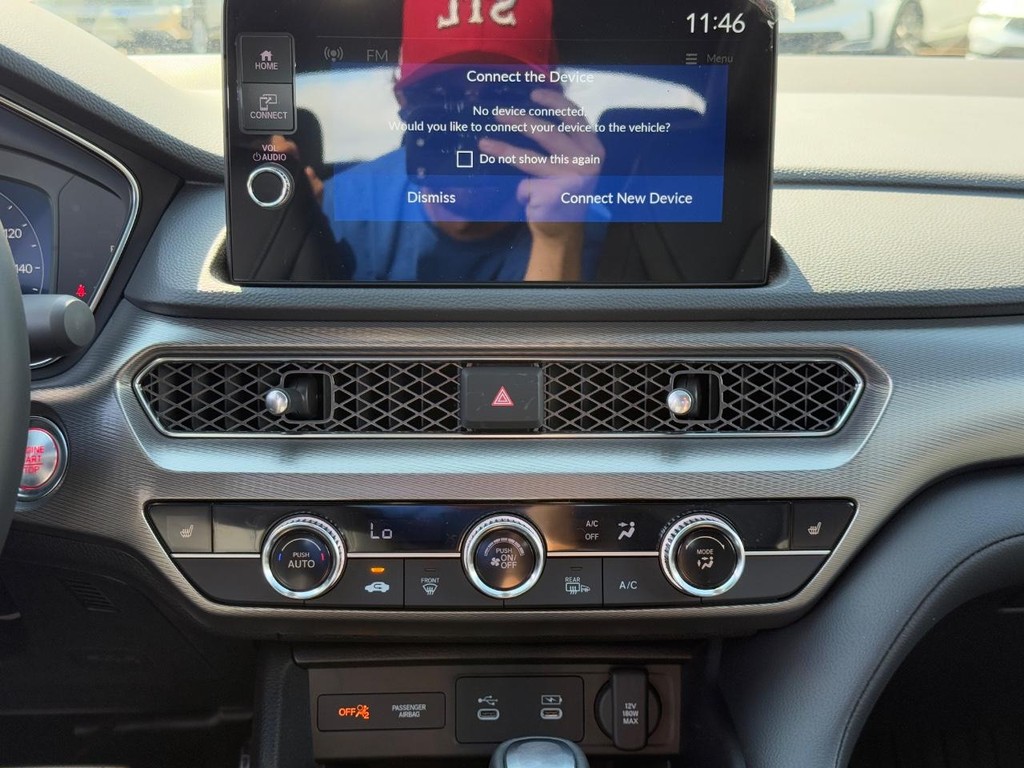 Acura Integra Vehicle Full-screen Gallery Image 09