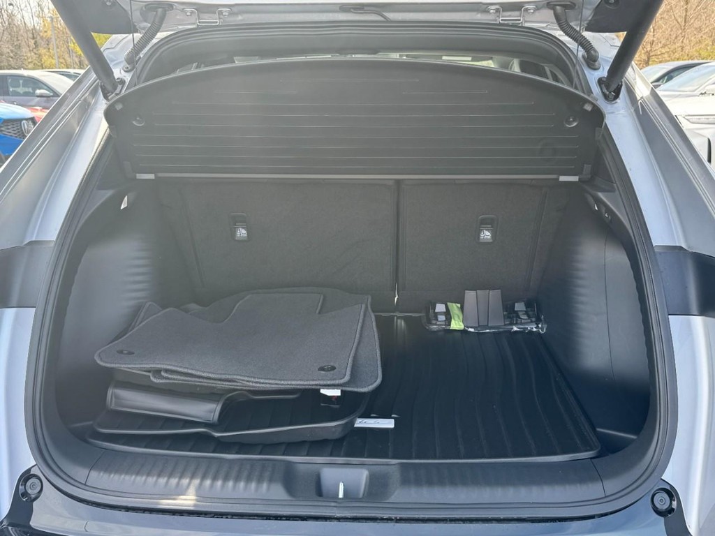 Acura ADX Vehicle Full-screen Gallery Image 04