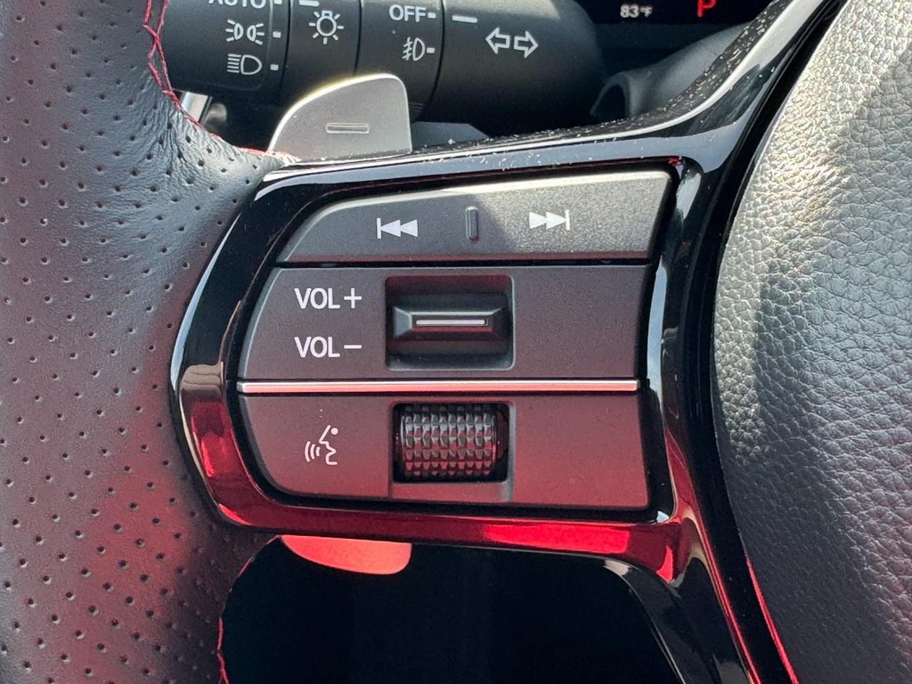 Acura ADX Vehicle Full-screen Gallery Image 16