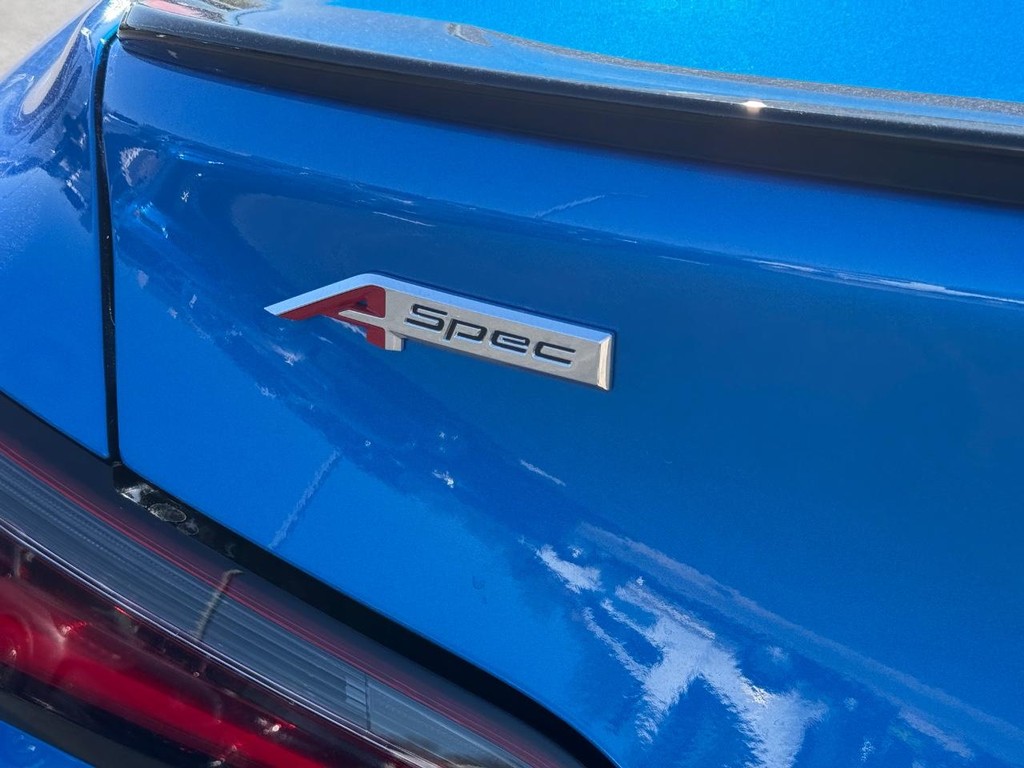 Acura Integra Vehicle Full-screen Gallery Image 06