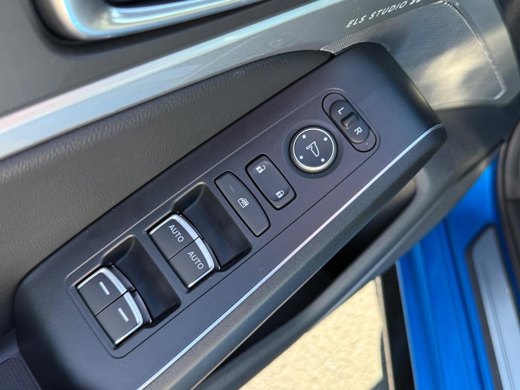 Acura Integra Vehicle Full-screen Gallery Image 15