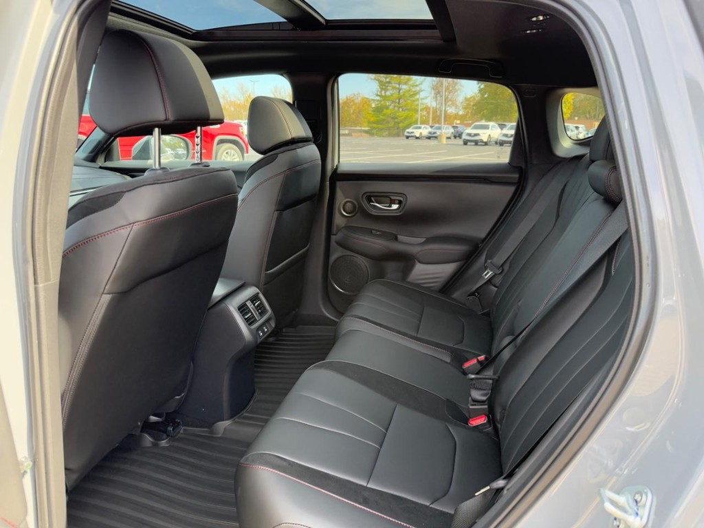 Acura ADX Vehicle Full-screen Gallery Image 06
