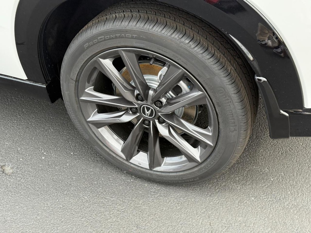 Acura ADX Vehicle Full-screen Gallery Image 05