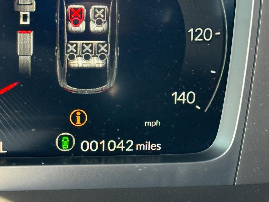 Acura ADX Vehicle Full-screen Gallery Image 15