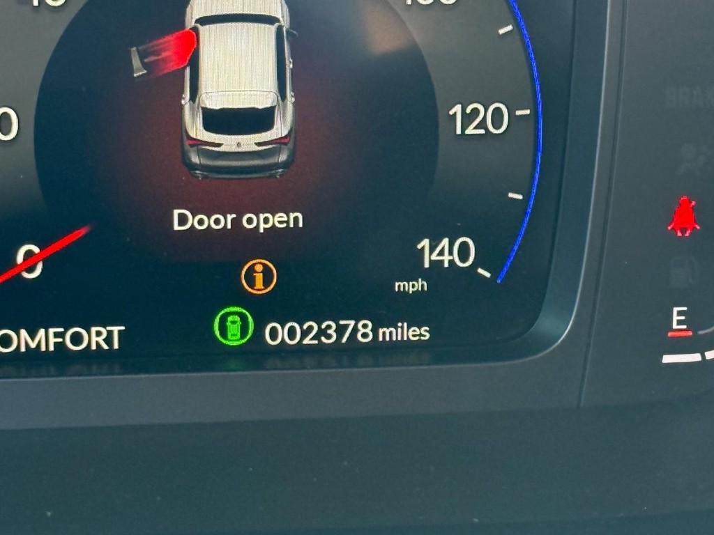 Acura ADX Vehicle Full-screen Gallery Image 14