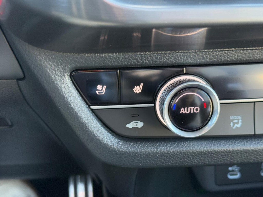 Acura ADX Vehicle Full-screen Gallery Image 16