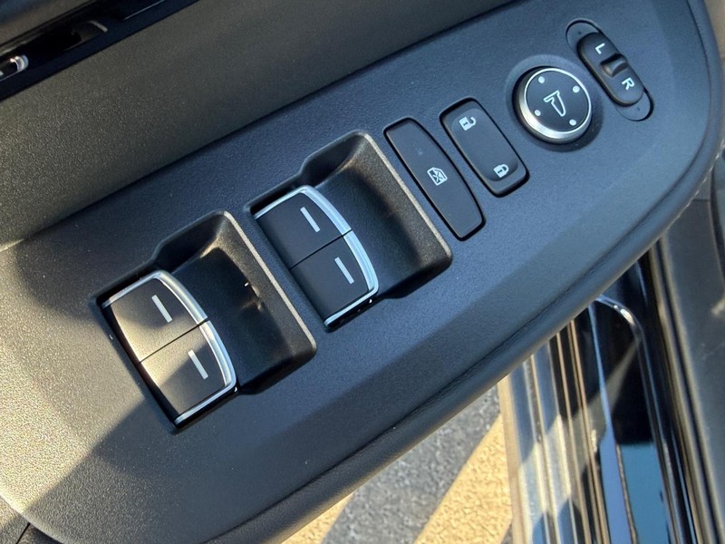 Acura ADX Vehicle Full-screen Gallery Image 14