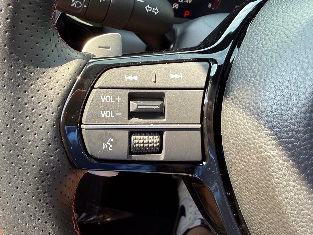 Acura ADX Vehicle Full-screen Gallery Image 18