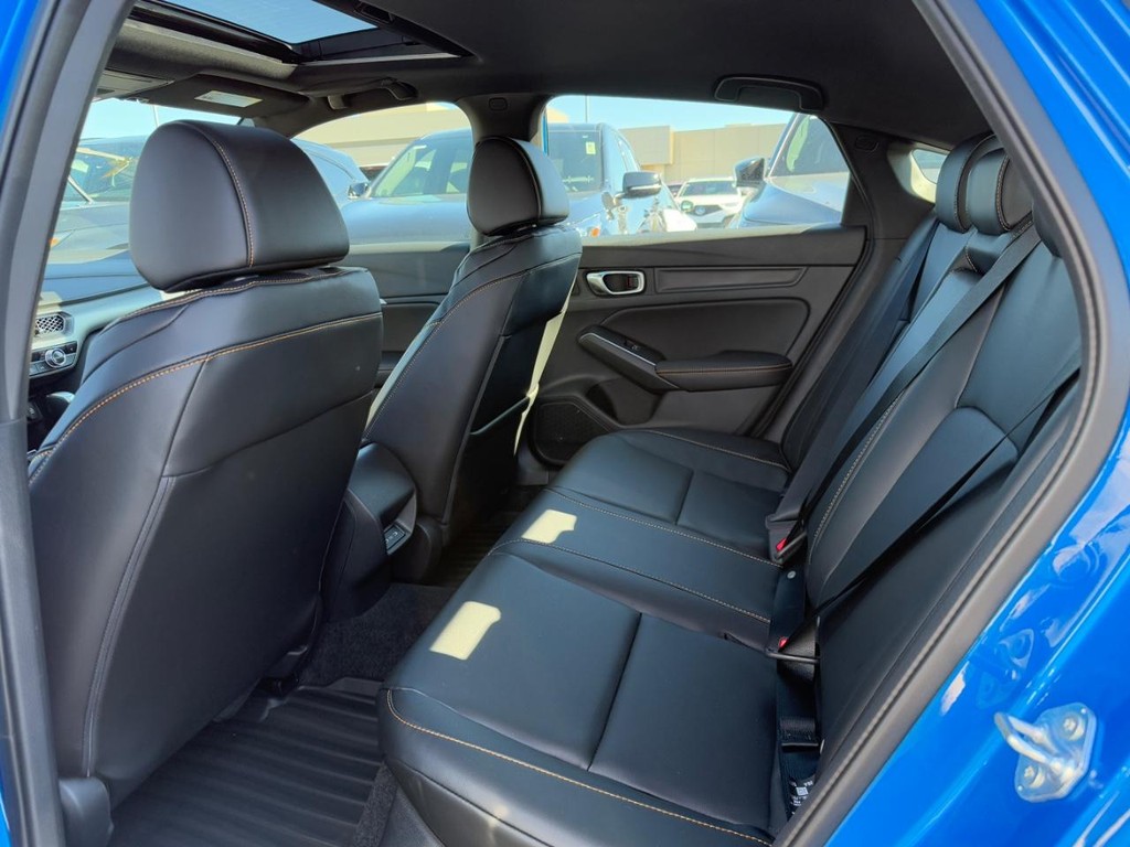 Acura Integra Vehicle Full-screen Gallery Image 06