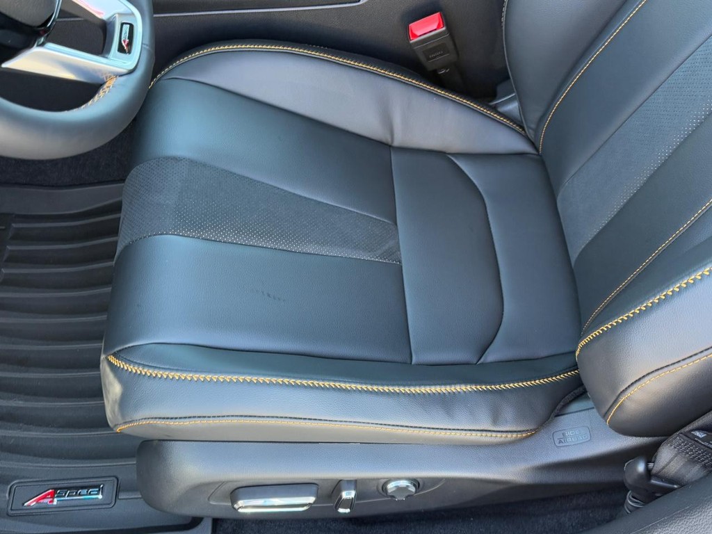 Acura Integra Vehicle Full-screen Gallery Image 12