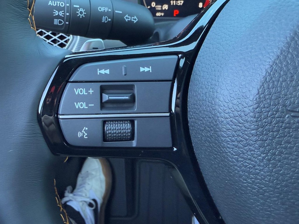 Acura Integra Vehicle Full-screen Gallery Image 13