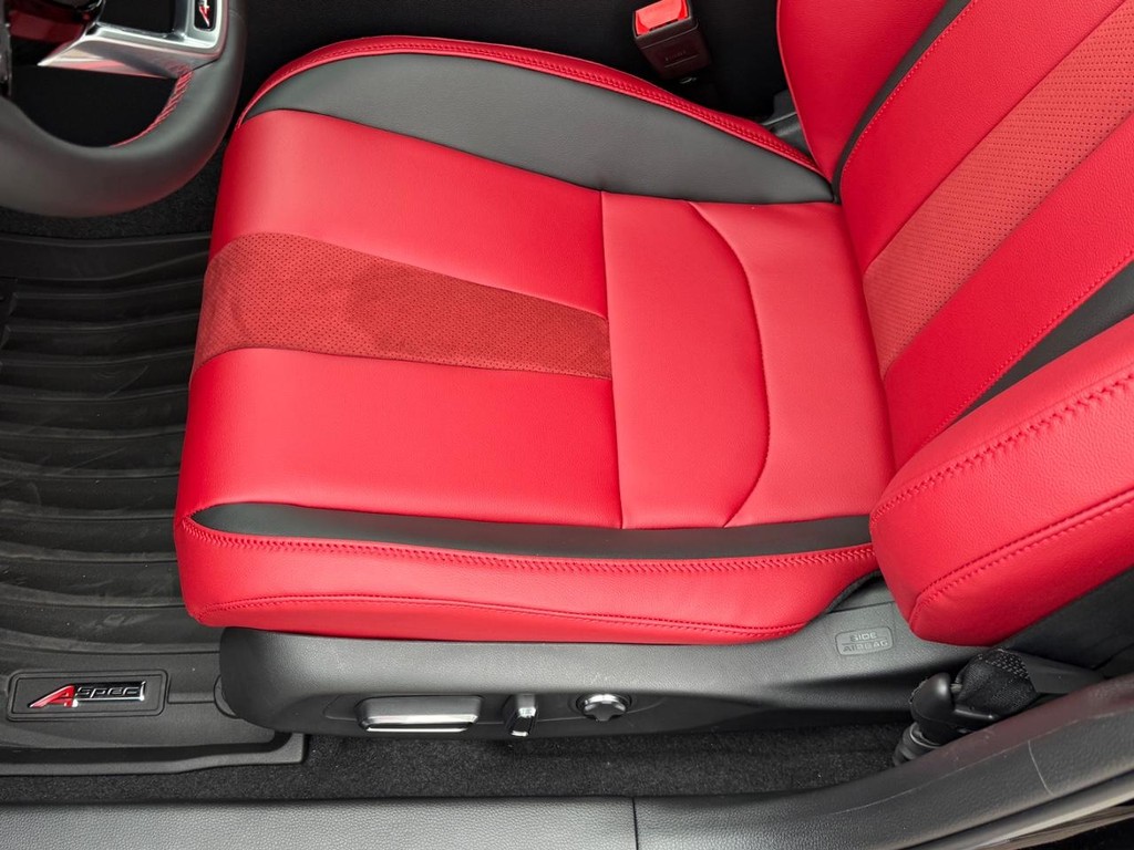 Acura Integra Vehicle Full-screen Gallery Image 18