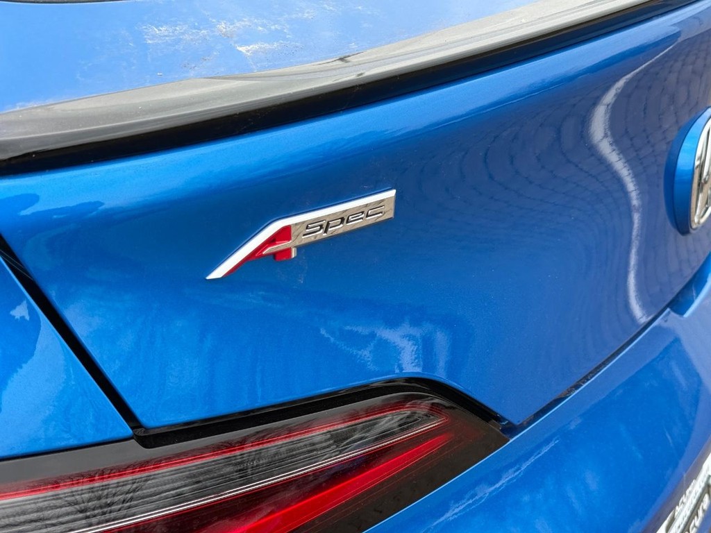 Acura Integra Vehicle Full-screen Gallery Image 04