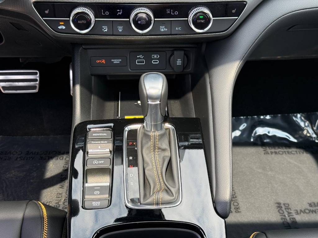 Acura Integra Vehicle Full-screen Gallery Image 15