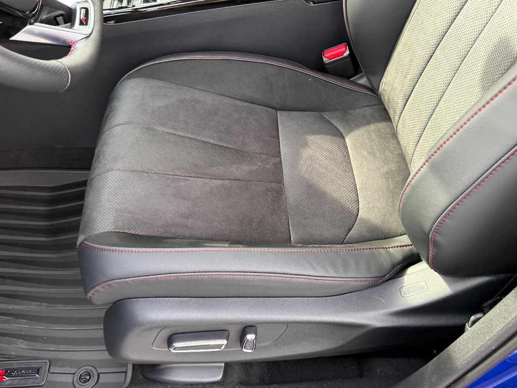 Acura ADX Vehicle Full-screen Gallery Image 11