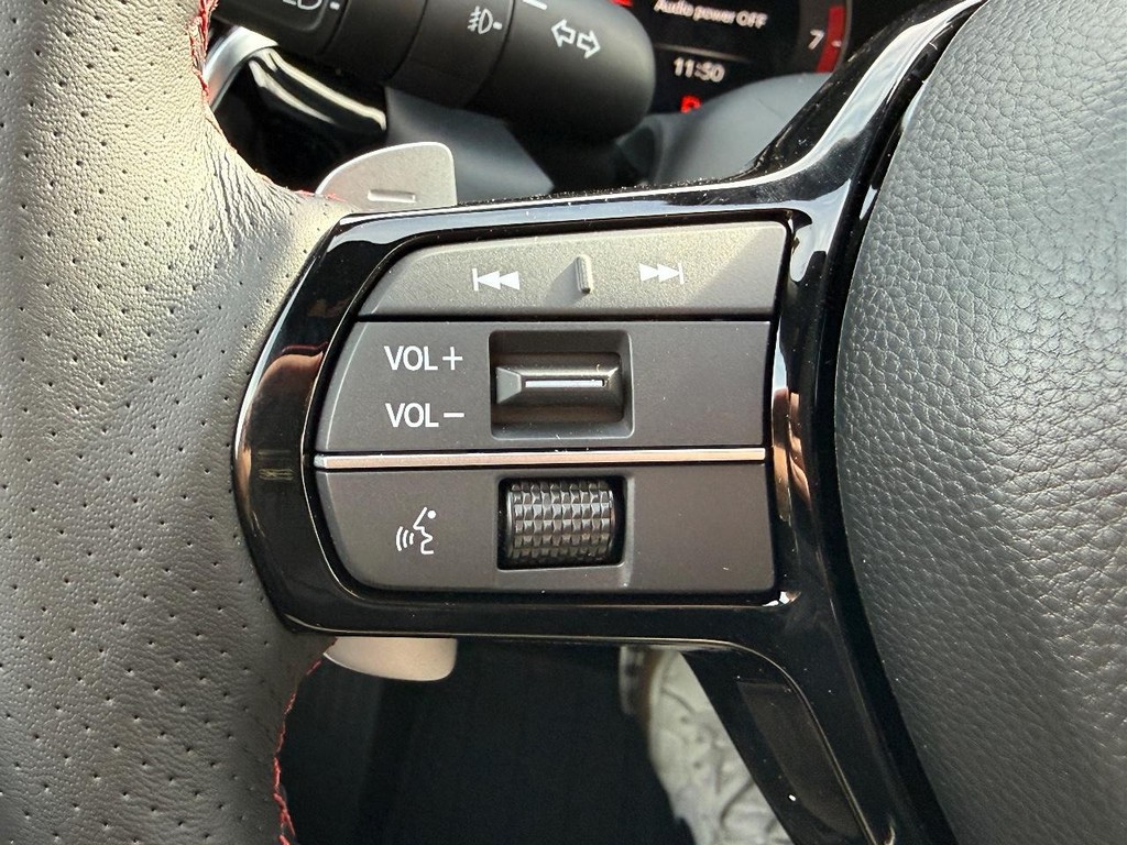 Acura ADX Vehicle Full-screen Gallery Image 12