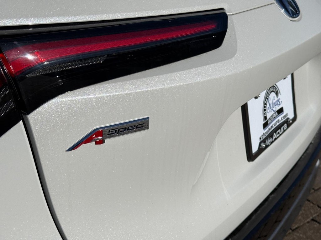 Acura ADX Vehicle Full-screen Gallery Image 04