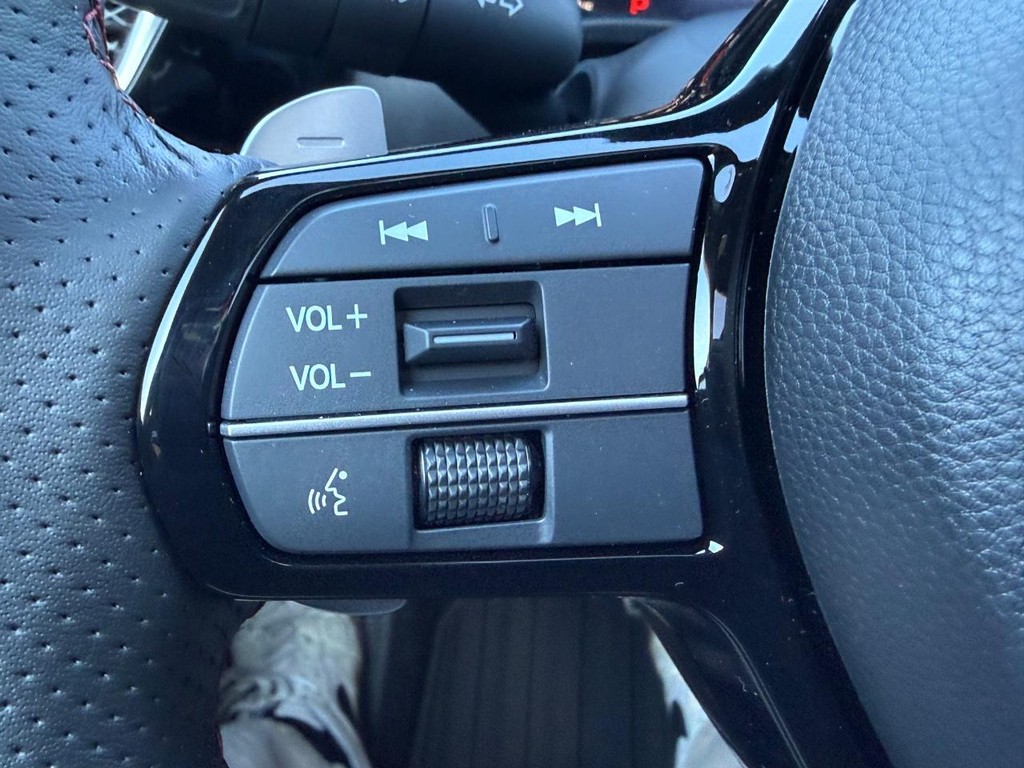 Acura ADX Vehicle Full-screen Gallery Image 12