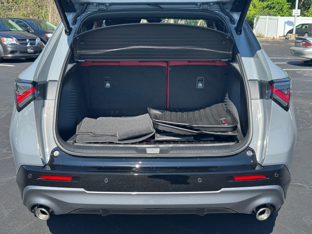 Acura ADX Vehicle Full-screen Gallery Image 05