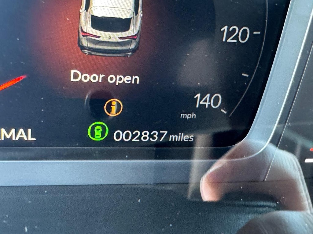 Acura ADX Vehicle Full-screen Gallery Image 22