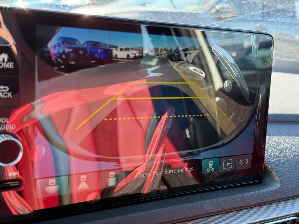 Acura Integra Vehicle Full-screen Gallery Image 16
