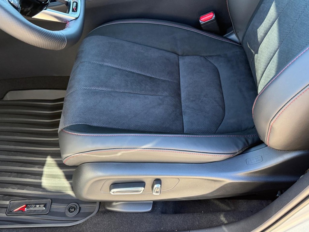 Acura ADX Vehicle Full-screen Gallery Image 11