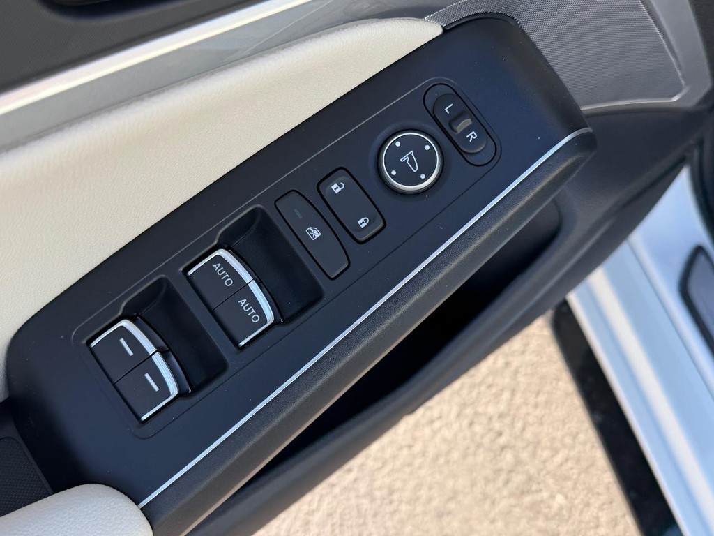 Acura Integra Vehicle Full-screen Gallery Image 10