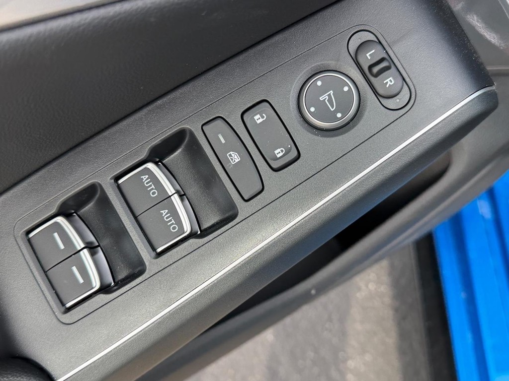 Acura Integra Vehicle Full-screen Gallery Image 10