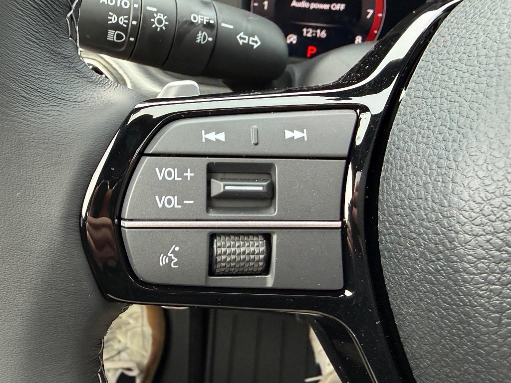 Acura Integra Vehicle Full-screen Gallery Image 12