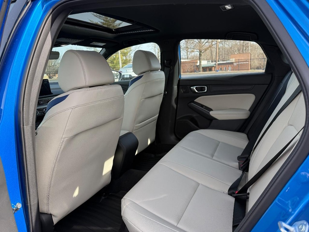 Acura Integra Vehicle Full-screen Gallery Image 06