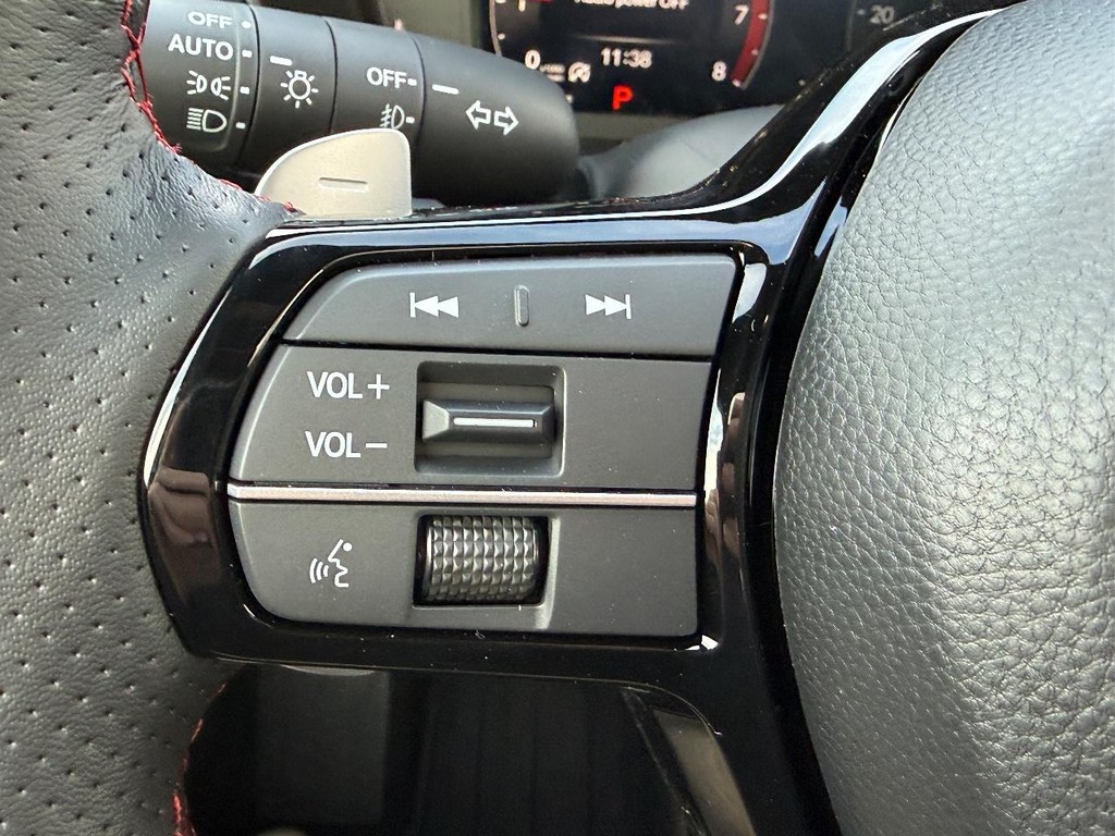 Acura ADX Vehicle Full-screen Gallery Image 12
