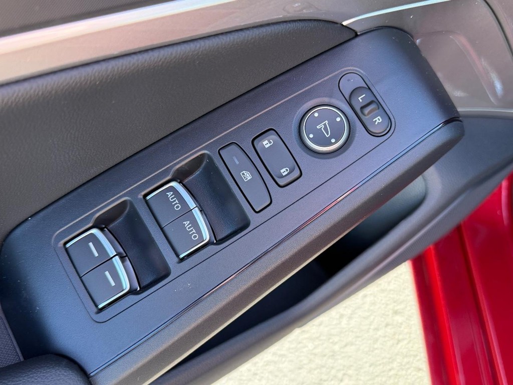 Acura Integra Vehicle Full-screen Gallery Image 09