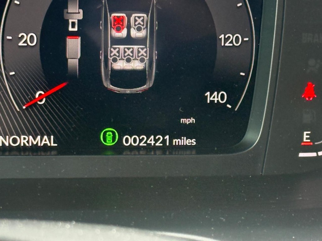 Acura ADX Vehicle Full-screen Gallery Image 16
