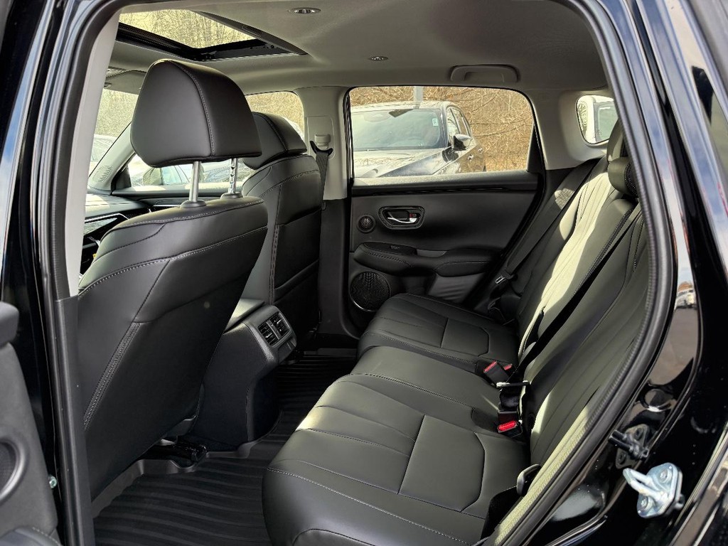 Acura ADX Vehicle Full-screen Gallery Image 05