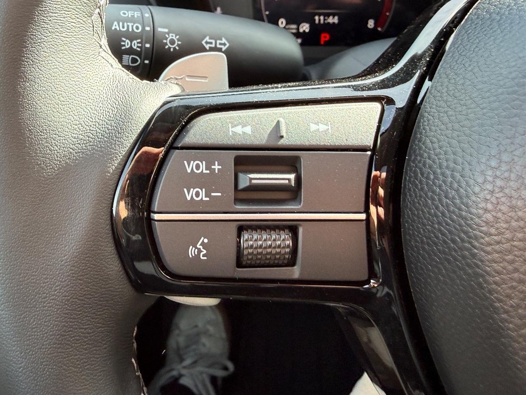 Acura ADX Vehicle Full-screen Gallery Image 11