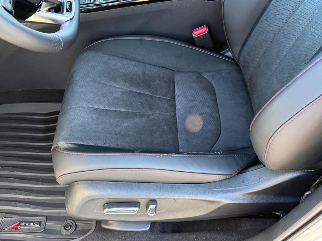 Acura ADX Vehicle Full-screen Gallery Image 11