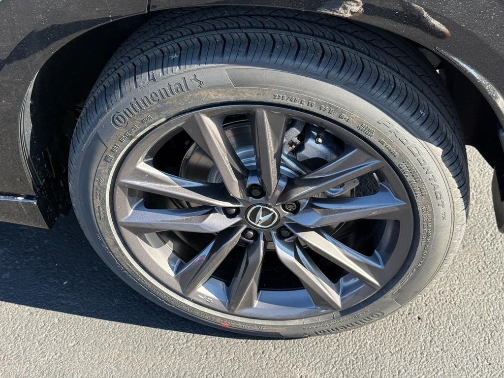 Acura ADX Vehicle Full-screen Gallery Image 05