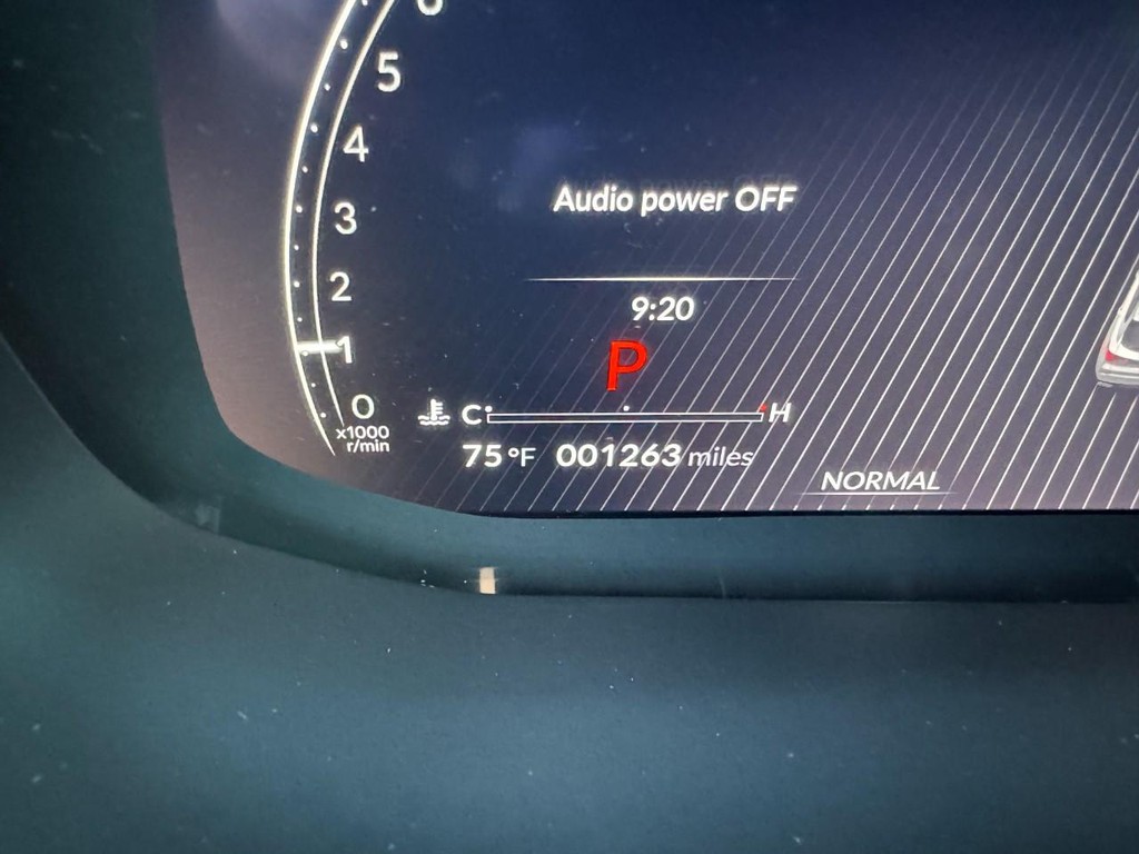 Acura ADX Vehicle Full-screen Gallery Image 16