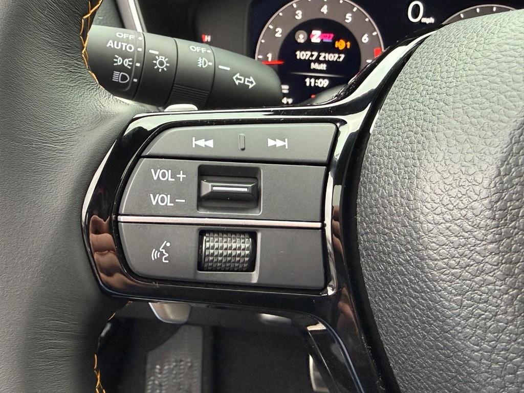 Acura Integra Vehicle Full-screen Gallery Image 19