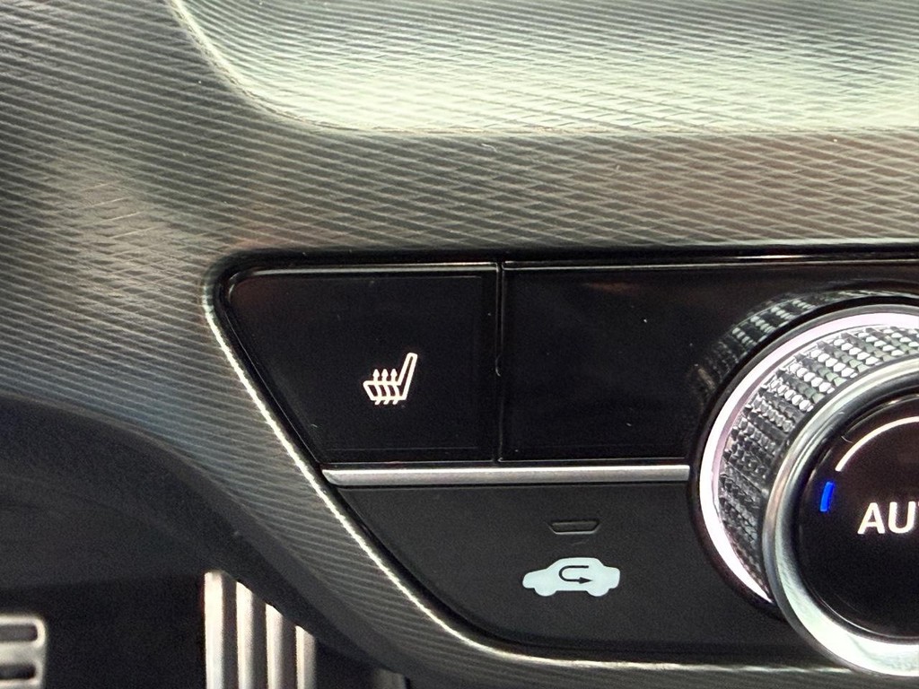 Acura Integra Vehicle Full-screen Gallery Image 24