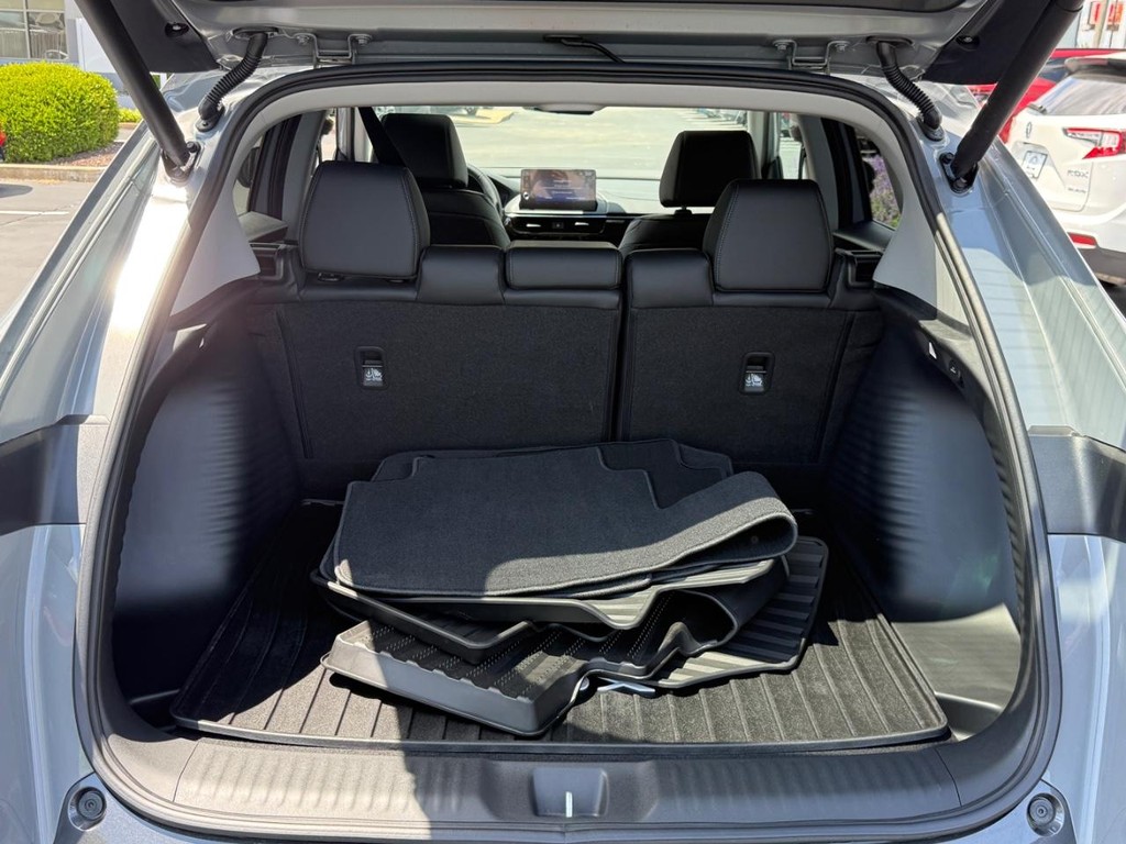 Acura ADX Vehicle Full-screen Gallery Image 04