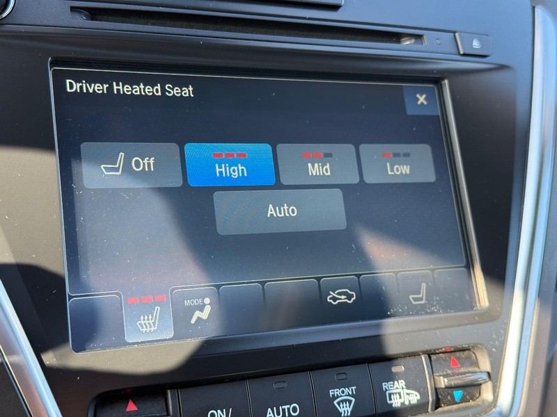 Acura MDX Vehicle Full-screen Gallery Image 22