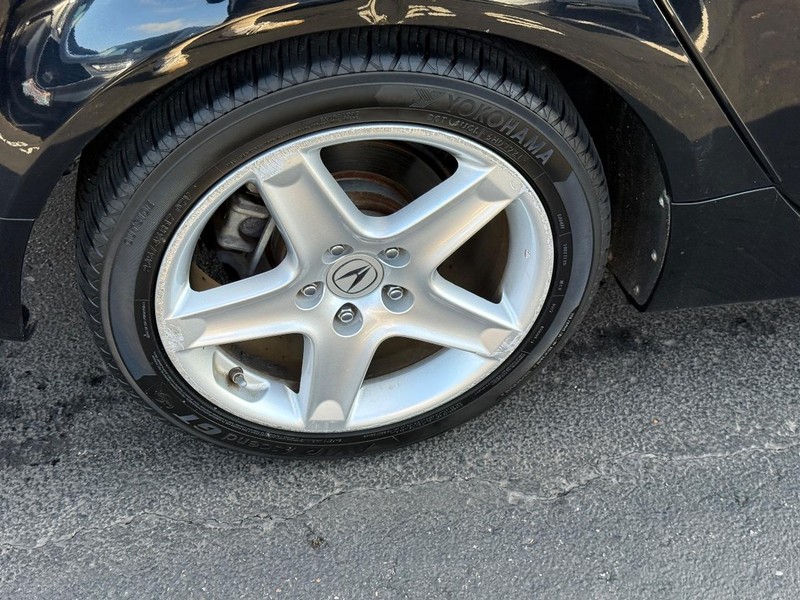 Acura TL Vehicle Full-screen Gallery Image 07