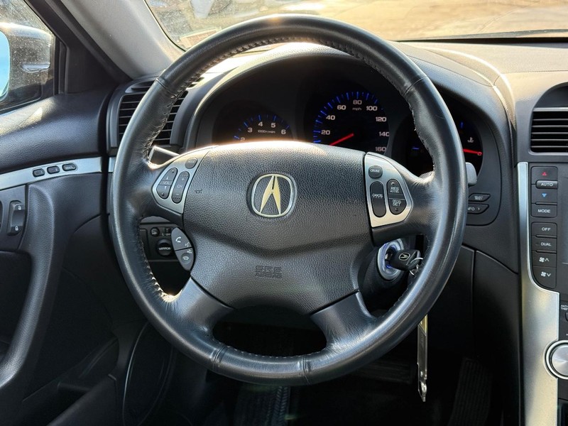 Acura TL Vehicle Full-screen Gallery Image 12