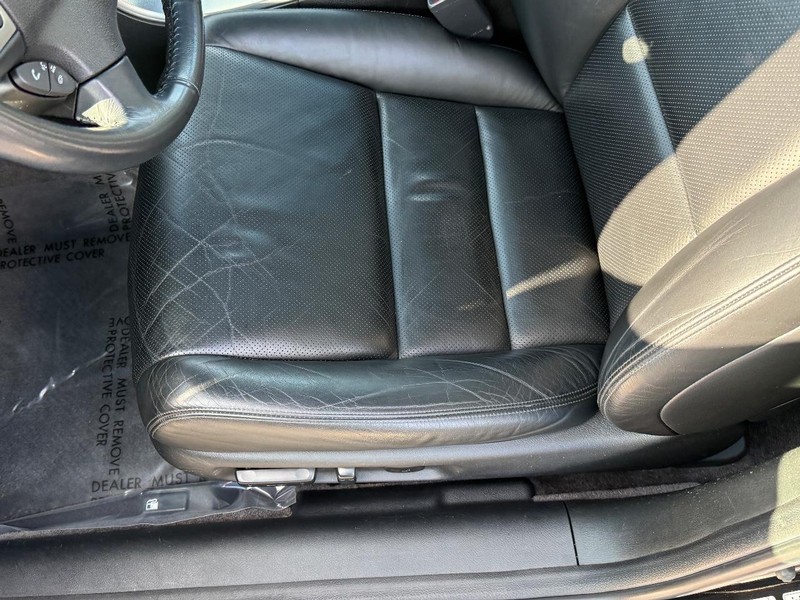 Acura TL Vehicle Full-screen Gallery Image 16