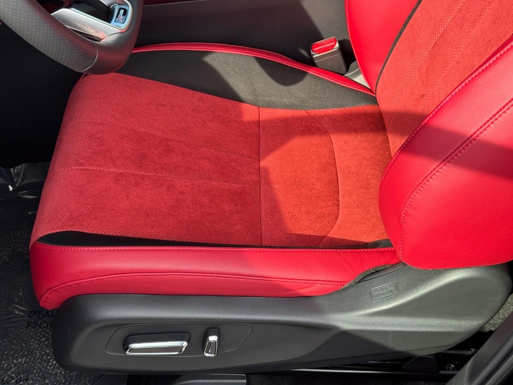Acura ADX Vehicle Full-screen Gallery Image 15