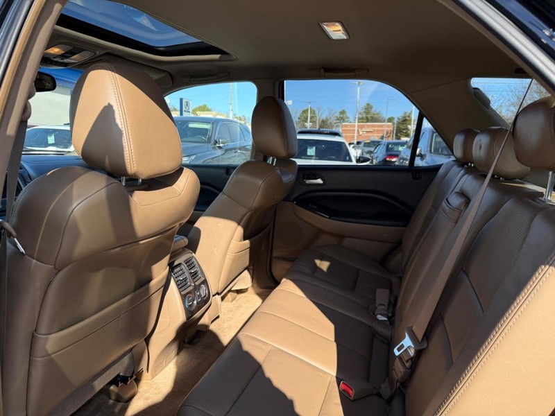 Acura MDX Vehicle Full-screen Gallery Image 10