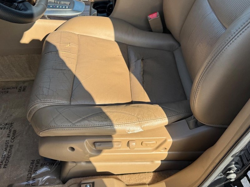 Acura MDX Vehicle Full-screen Gallery Image 16